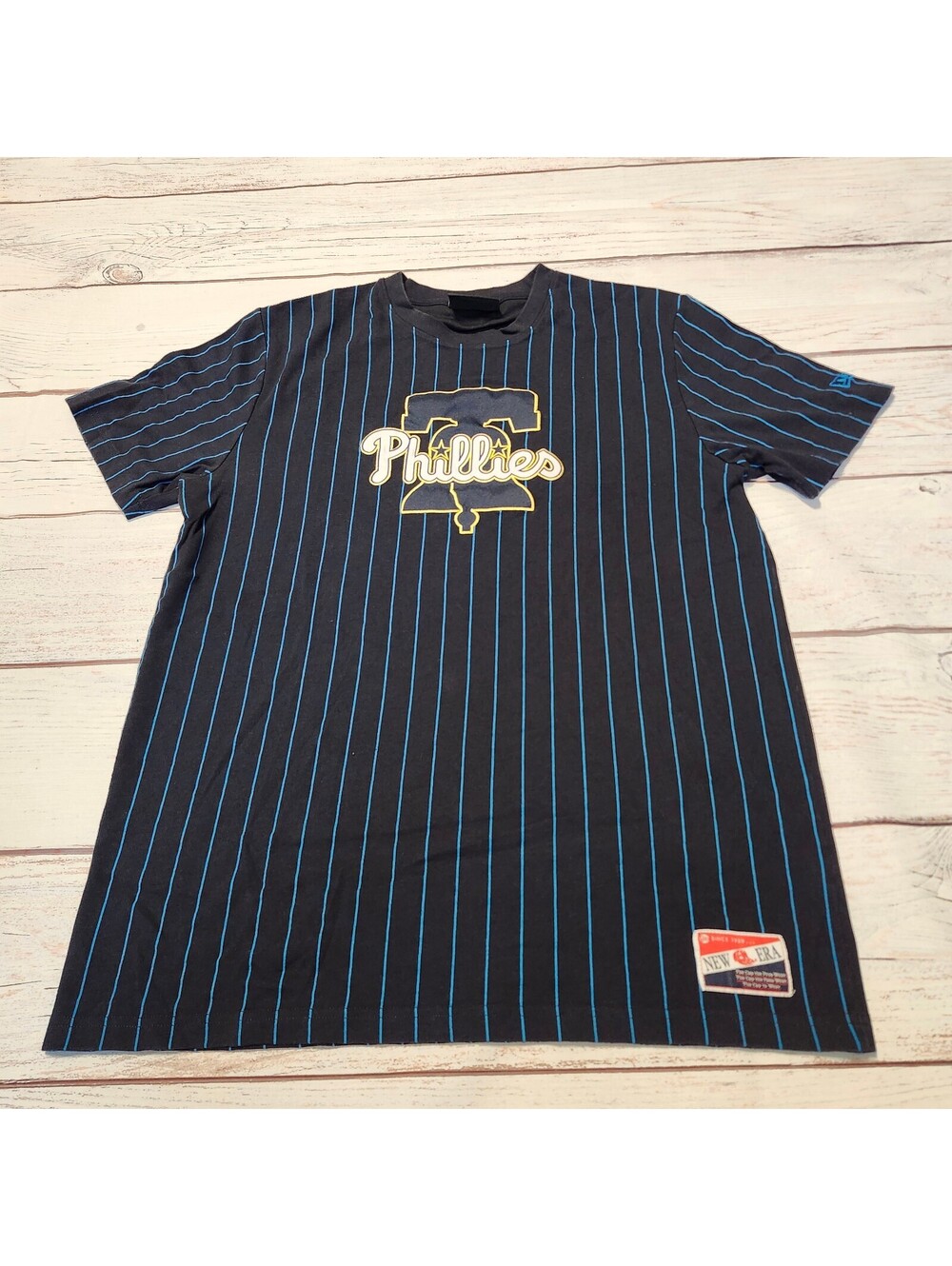 New Era Philadelphia Phillies Black Pinstripe T-Shirt Size L